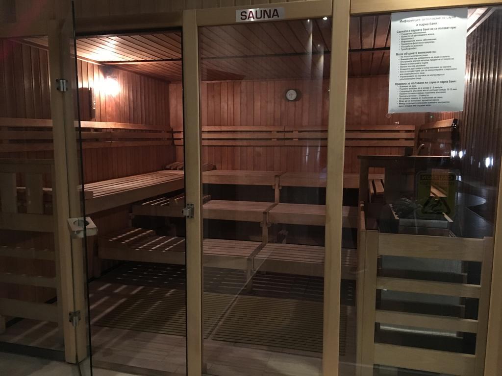 サモコフSemiramida Gardensアパートメント エクステリア 写真